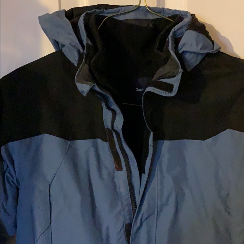 Coat with zip out lining